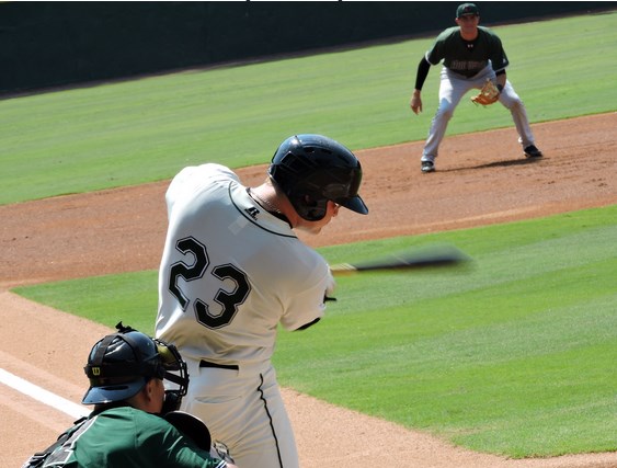 Oberste was 2-for-4 and extended his hitting streak to 11 games.